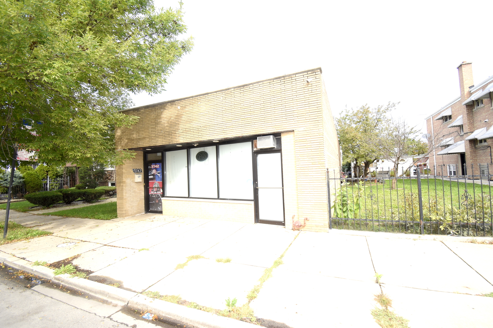 3742 W 59th Street