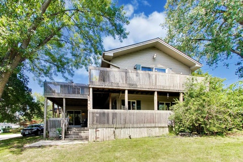 Tiny photo for 1005 Fern Avenue, St. Charles, IL 60174 (MLS # 12717736)