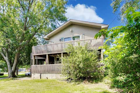 Tiny photo for 1005 Fern Avenue, St. Charles, IL 60174 (MLS # 12717736)