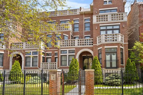4355 S Lake Park Avenue 2N Chicago IL 60653