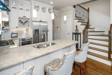 Tiny photo for 4355 S Lake Park Avenue #2N, Chicago, IL 60653 (MLS # 12387982)