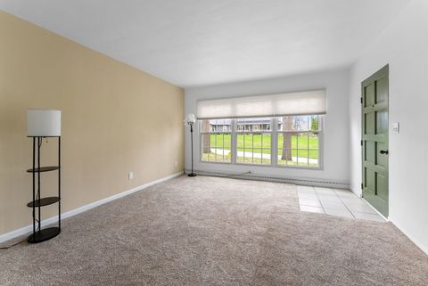 Tiny photo for 2511 Belle Avenue, Davenport, IA 52803 (MLS # 12612051)