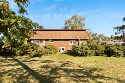 A home in Clarendon Hills