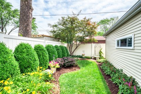 A home in Schiller Park