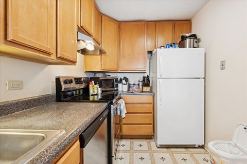 Tiny photo for 5415 N Sheridan Road #4815, Chicago, IL 60640 (MLS # 12485824)