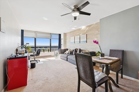 Tiny photo for 5415 N Sheridan Road #4815, Chicago, IL 60640 (MLS # 12485824)