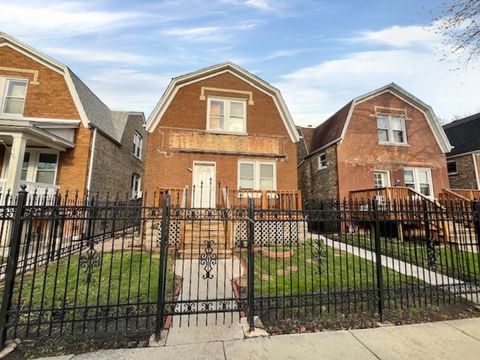Photo of 913 N Kedvale Avenue, Chicago, IL 60651 (MLS # 12619745)