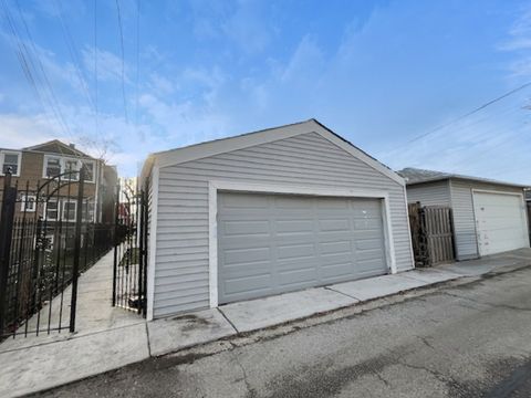 Tiny photo for 913 N Kedvale Avenue, Chicago, IL 60651 (MLS # 12619745)