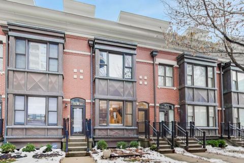 Tiny photo for 1327 S Indiana Parkway, Chicago, IL 60605 (MLS # 12530430)