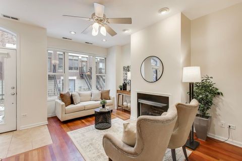Tiny photo for 1327 S Indiana Parkway, Chicago, IL 60605 (MLS # 12530430)
