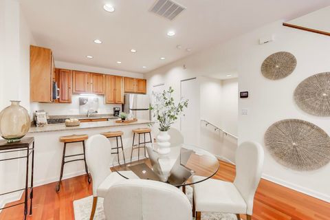 Tiny photo for 1327 S Indiana Parkway, Chicago, IL 60605 (MLS # 12530430)