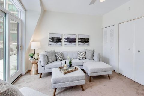 Tiny photo for 1327 S Indiana Parkway, Chicago, IL 60605 (MLS # 12530430)