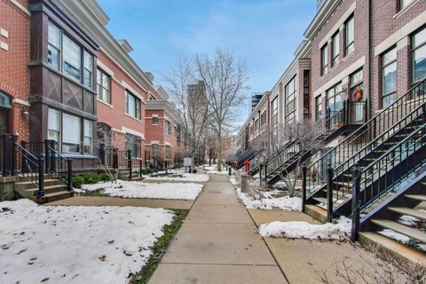 Tiny photo for 1327 S Indiana Parkway, Chicago, IL 60605 (MLS # 12530430)