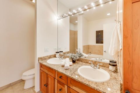 Tiny photo for 1327 S Indiana Parkway, Chicago, IL 60605 (MLS # 12530430)