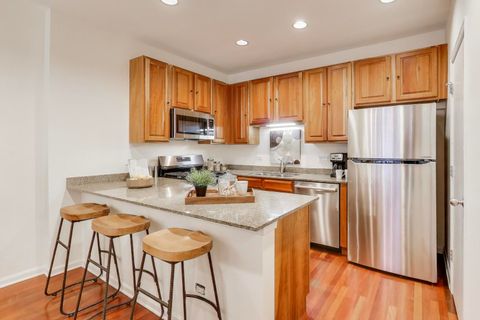Tiny photo for 1327 S Indiana Parkway, Chicago, IL 60605 (MLS # 12530430)