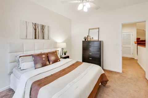 Tiny photo for 1327 S Indiana Parkway, Chicago, IL 60605 (MLS # 12530430)