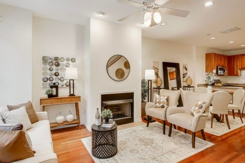 Tiny photo for 1327 S Indiana Parkway, Chicago, IL 60605 (MLS # 12530430)