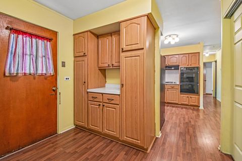 Tiny photo for Westchester, IL 60154 (MLS # 12633904)