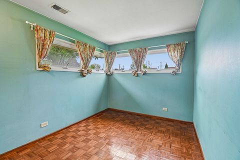 Tiny photo for Westchester, IL 60154 (MLS # 12633904)