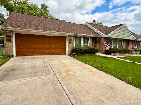 Tiny photo for Westchester, IL 60154 (MLS # 12633904)