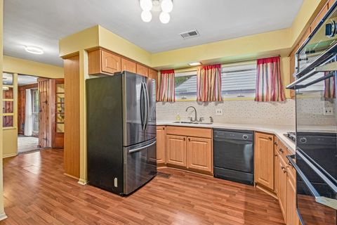 Tiny photo for Westchester, IL 60154 (MLS # 12633904)