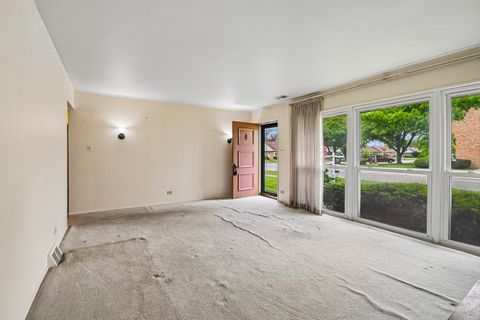 Tiny photo for Westchester, IL 60154 (MLS # 12633904)