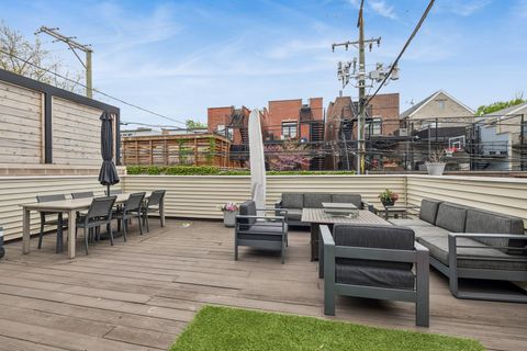 Tiny photo for 3236 N Kenmore Avenue #1, Chicago, IL 60657 (MLS # 12623395)