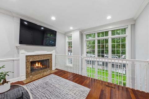 Tiny photo for 3236 N Kenmore Avenue #1, Chicago, IL 60657 (MLS # 12623395)