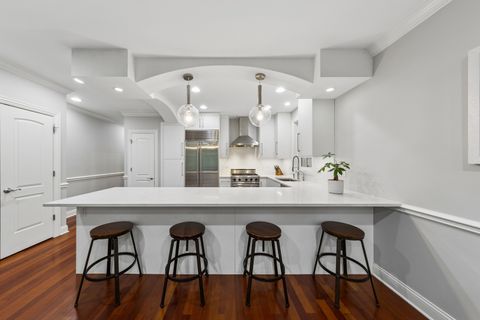 Tiny photo for 3236 N Kenmore Avenue #1, Chicago, IL 60657 (MLS # 12623395)
