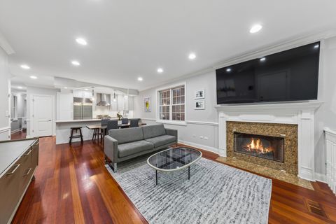Tiny photo for 3236 N Kenmore Avenue #1, Chicago, IL 60657 (MLS # 12623395)