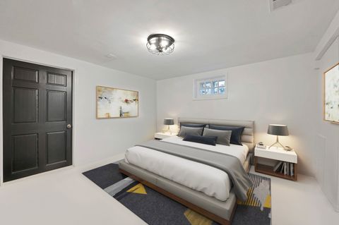 Tiny photo for 2901 W Sunnyside Avenue, Chicago, IL 60625 (MLS # 12489546)