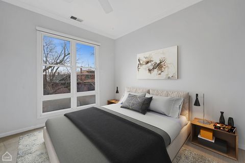 Tiny photo for 2901 W Sunnyside Avenue, Chicago, IL 60625 (MLS # 12489546)