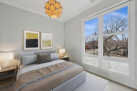 Tiny photo for 2901 W Sunnyside Avenue, Chicago, IL 60625 (MLS # 12489546)