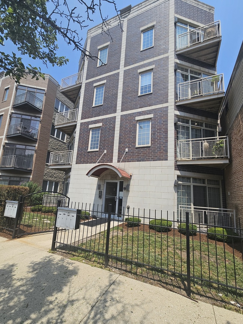 7930 W Grand Avenue 2E