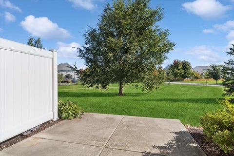 Tiny photo for 403 Bluegrass Parkway, Oswego, IL 60543 (MLS # 12771710)
