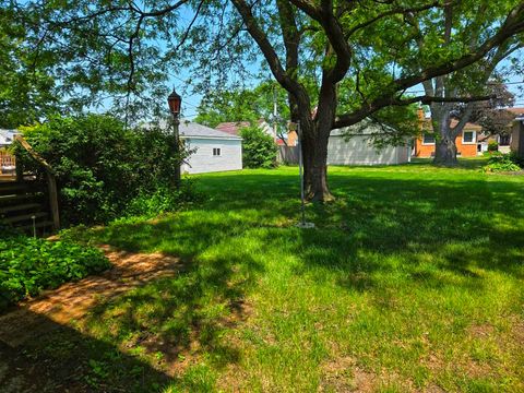 Tiny photo for 1811 Downing Avenue, Westchester, IL 60154 (MLS # 12498261)