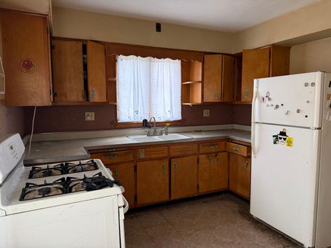 Tiny photo for 216 E Illinois Avenue, Aurora, IL 60505 (MLS # 12621373)