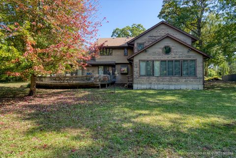 Tiny photo for 1102 S Oplaine Road, Gurnee, IL 60031 (MLS # 12477911)