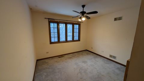Tiny photo for 1102 S Oplaine Road, Gurnee, IL 60031 (MLS # 12477911)
