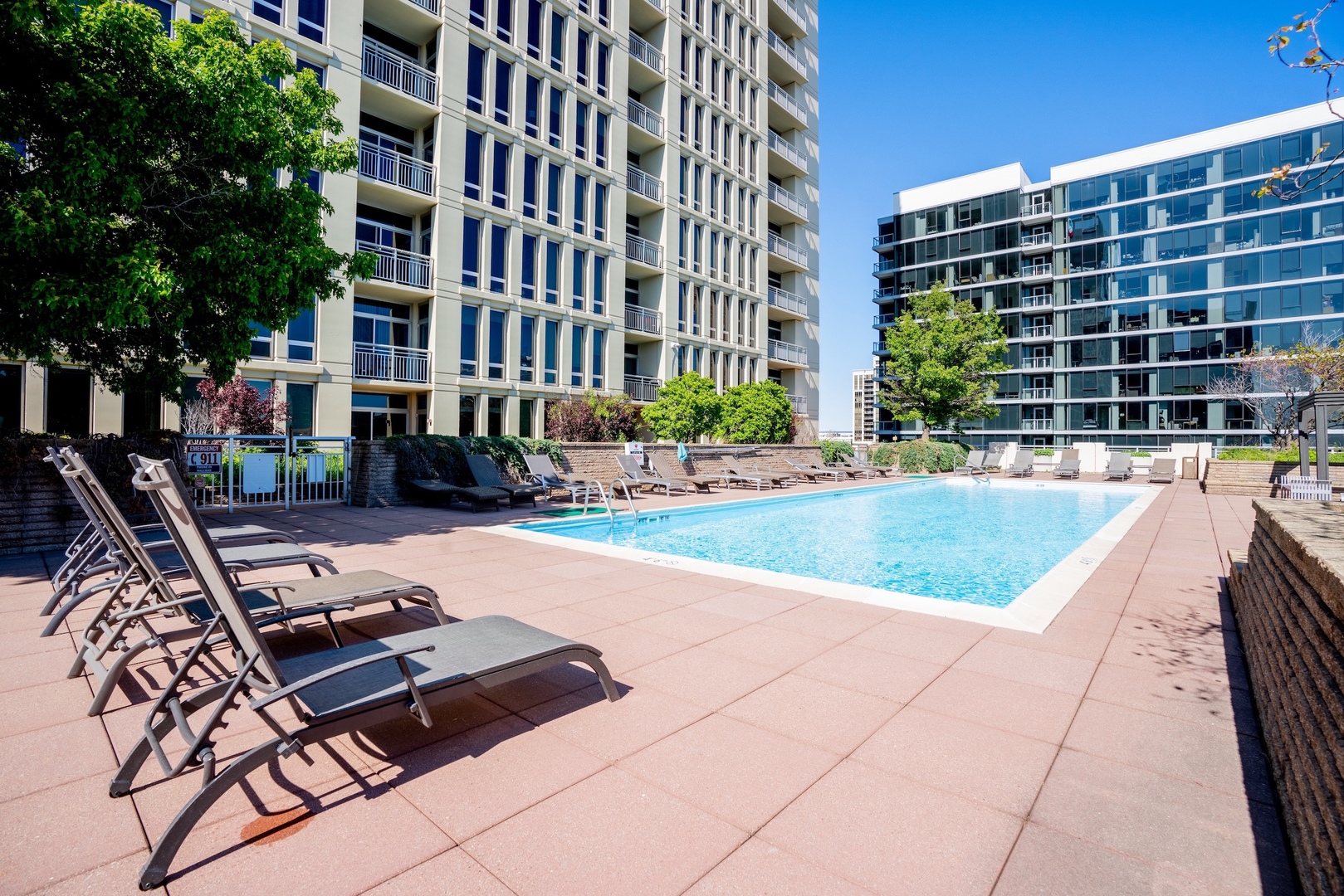 1400 S Michigan Avenue 2512