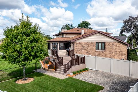 Tiny photo for 5128 W 113th Court, Alsip, IL 60803 (MLS # 12452929)