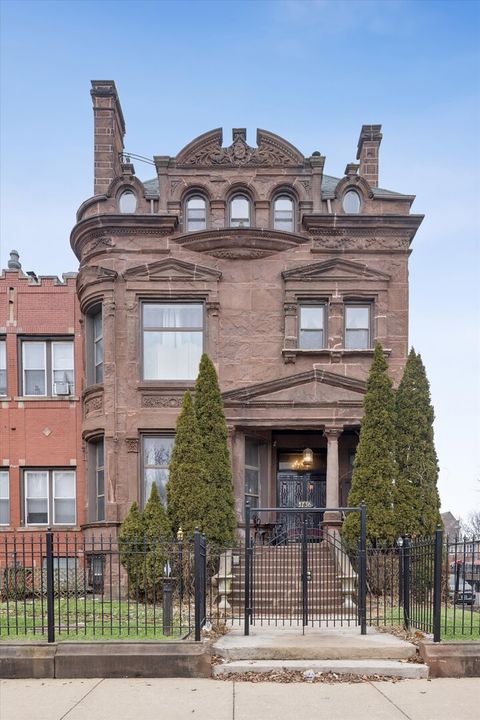 Tiny photo for 3736 S Michigan Avenue, Chicago, IL 60653 (MLS # 12580025)