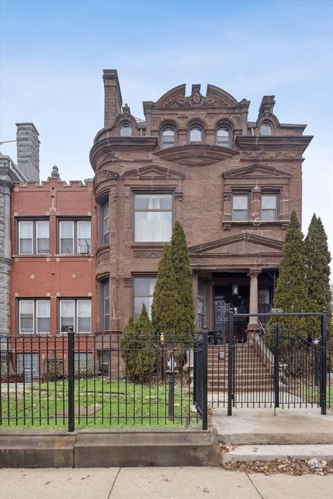 Tiny photo for 3736 S Michigan Avenue, Chicago, IL 60653 (MLS # 12580025)