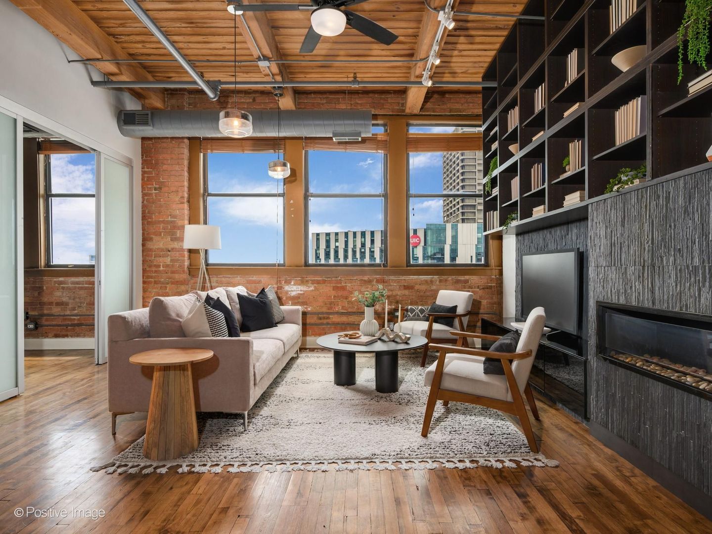 411 S SANGAMON Street 7D