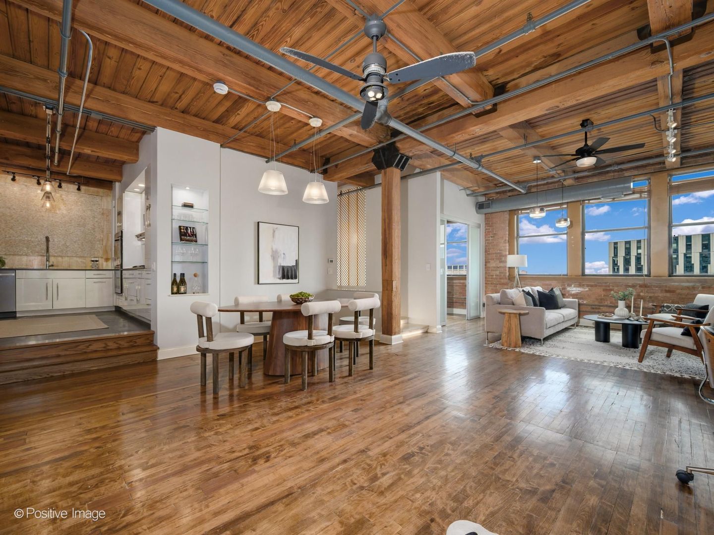 411 S SANGAMON Street 7D