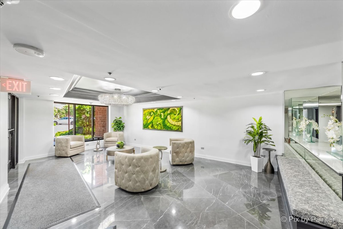 1 Bloomingdale Place 608