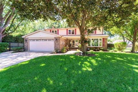 Photo of 1119 W White Oak Street, Arlington Heights, IL 60005 (MLS # 12696787)