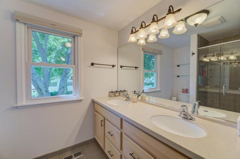 Tiny photo for 1119 W White Oak Street, Arlington Heights, IL 60005 (MLS # 12696787)