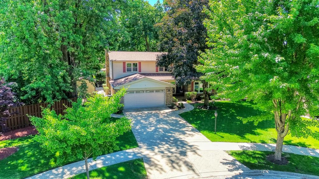 1119 W White Oak Street