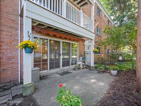 Tiny photo for 101 E Cossitt Avenue #102, La Grange, IL 60525 (MLS # 12773127)